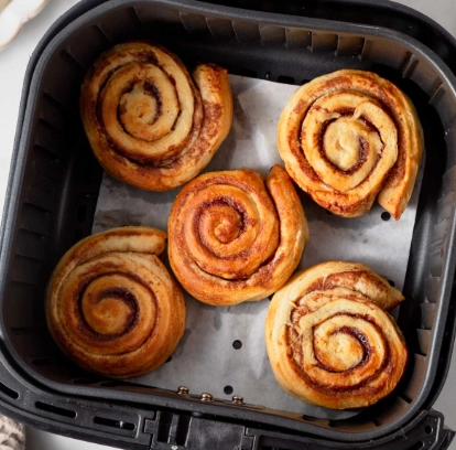 cinnamon rolls air fryer