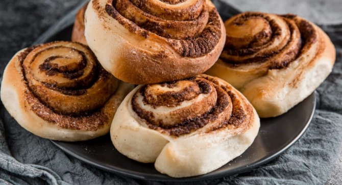 pillsbury cinnamon rolls air fryer