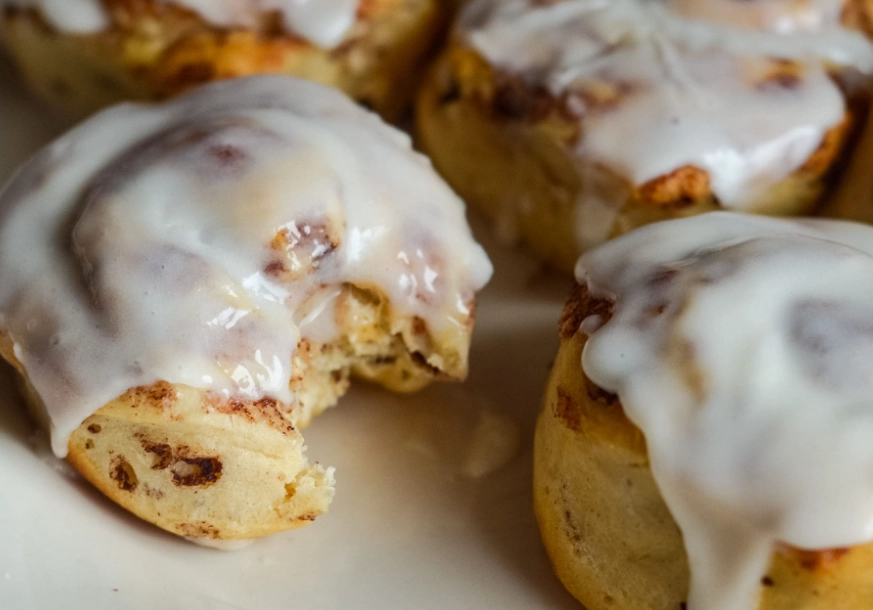 air fryer cinnamon rolls air fryer cinnamon rolls