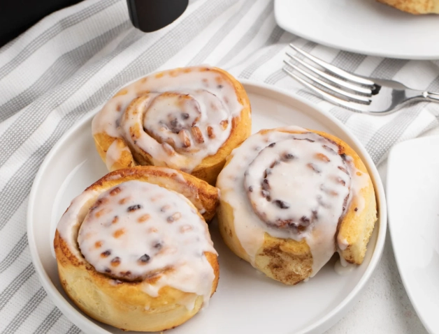 air fryer cinnamon rolls air fryer cinnamon rolls