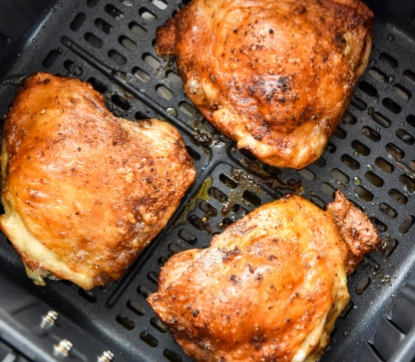 how long to air fry chicken thighs