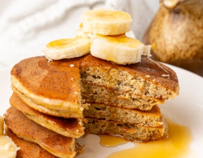 protein banana pancakes
