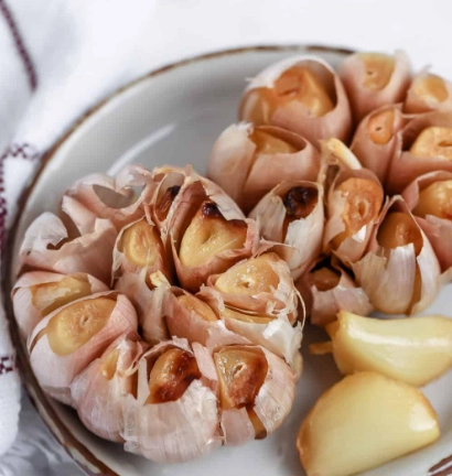 roast garlic in air fryer