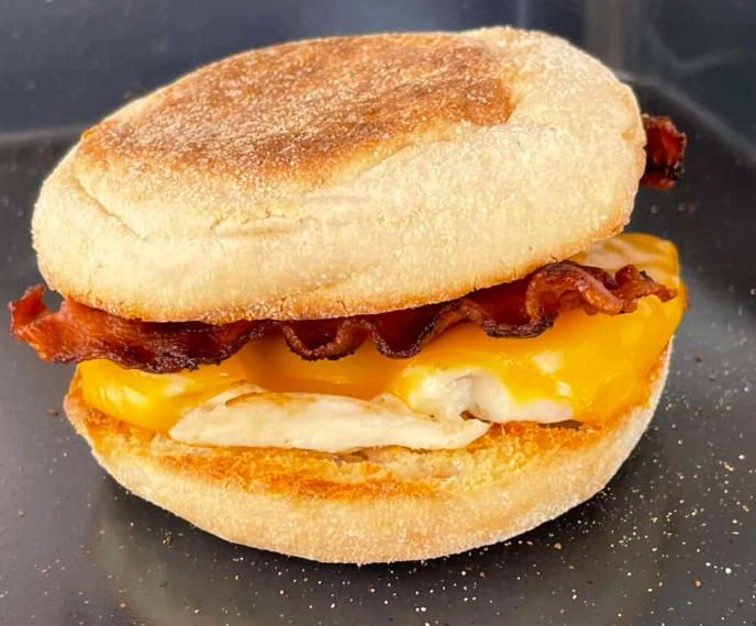 bacon egg and cheese sandwich recipe bacon egg and cheese sandwich recipe