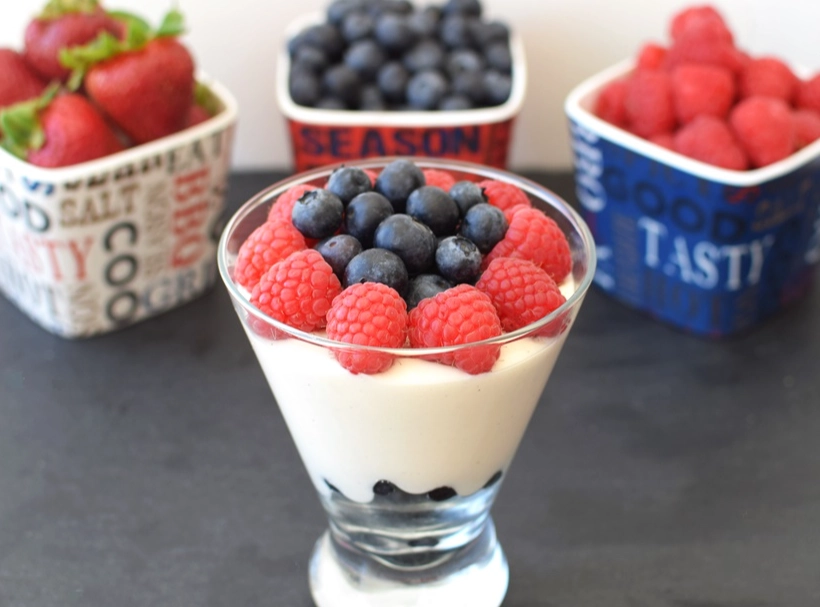 Whipped yogurt mousse
